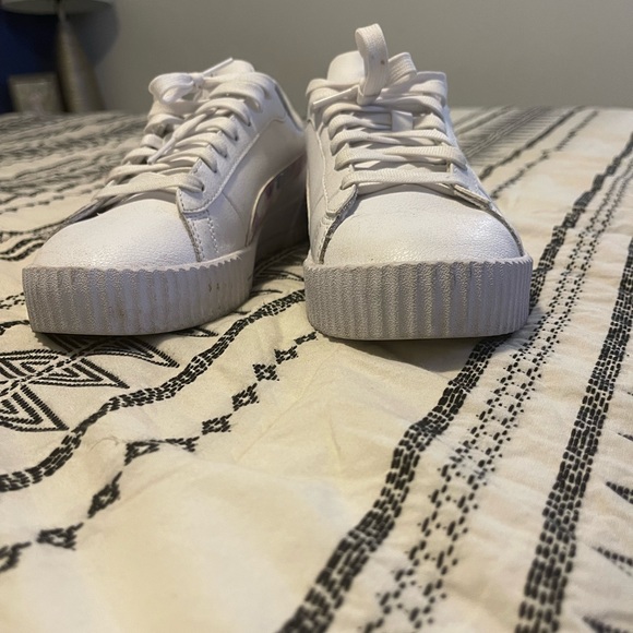 Puma - Picture 2 of 3